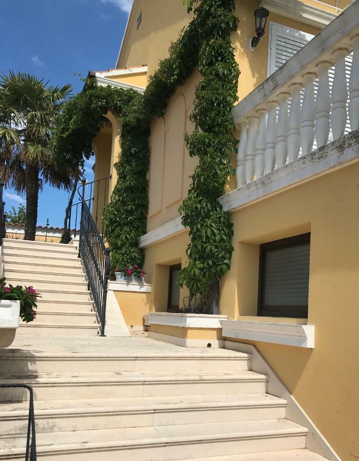 Vila Rojana Βόντιτσε Εξωτερικό φωτογραφία